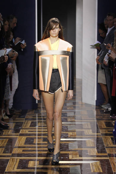 <strong>BALENCIAGA｜バレンシアガ</strong>　2012年春夏コレクション速報　©MONICA FEUDI