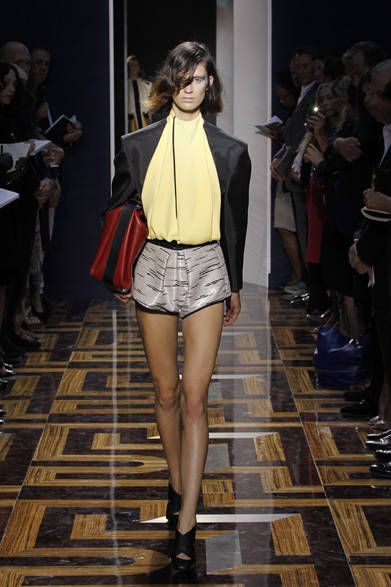 <strong>BALENCIAGA｜バレンシアガ</strong>　2012年春夏コレクション速報　©MONICA FEUDI