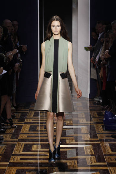 <strong>BALENCIAGA｜バレンシアガ</strong>　2012年春夏コレクション速報　©MONICA FEUDI