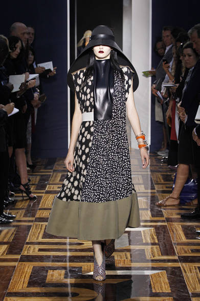 <strong>BALENCIAGA｜バレンシアガ</strong>　2012年春夏コレクション速報　©MONICA FEUDI