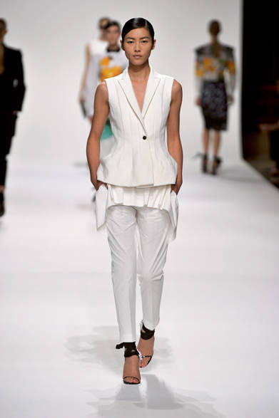 <strong>DRIES VAN NOTEN｜ドリス ヴァン ノッテン</strong>　2012年春夏コレクション速報