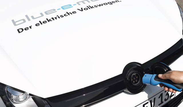 <strong>フォルクスワーゲンが東京モーターショーの出展概要を発表</strong>　ゴルフ ブルー eモーション