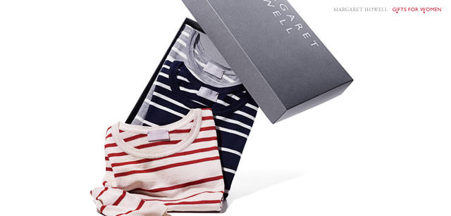 <strong>MARGARET HOWELL｜マーガレット・ハウエル</strong>　ジョンスメドレー社別注ボーダーニット 各3万6750円（マーガレット・ハウエル）