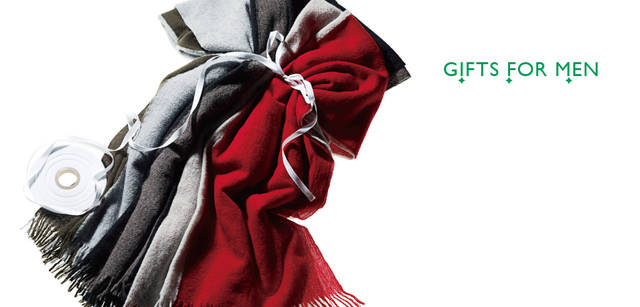 <strong>MARGARET HOWELL｜マーガレット・ハウエル</strong>　スカーフ 各1万9950円（すべてマーガレット・ハウエル）