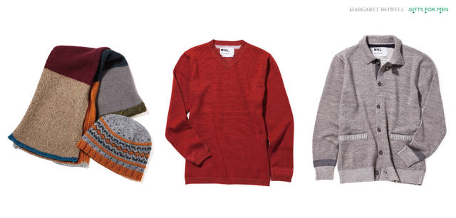 <strong>MARGARET HOWELL｜マーガレット・ハウエル</strong>　左から／マフラー 1万6800円、ニットキャップ 1万500円、ニット 1万9950円、カーディガン 2万4150円（すべてMHL.）