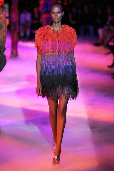 <strong>MONCLER GAMME ROUGE｜モンクレール ガム・ルージュ</strong>　2012年春夏コレクション速報