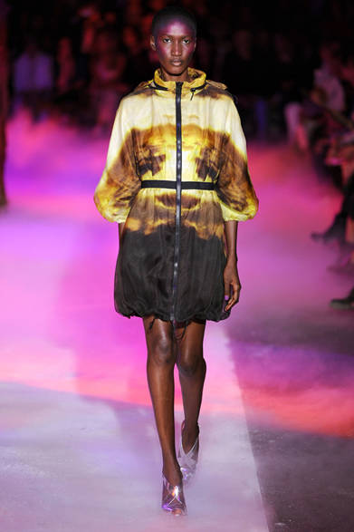 <strong>MONCLER GAMME ROUGE｜モンクレール ガム・ルージュ</strong>　2012年春夏コレクション速報