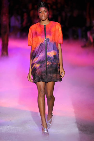 <strong>MONCLER GAMME ROUGE｜モンクレール ガム・ルージュ</strong>　2012年春夏コレクション速報