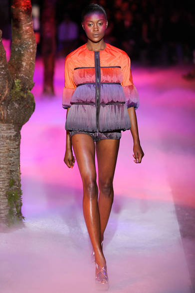 <strong>MONCLER GAMME ROUGE｜モンクレール ガム・ルージュ</strong>　2012年春夏コレクション速報