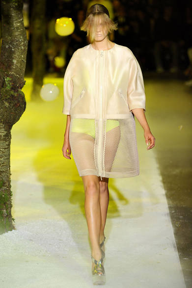 <strong>MONCLER GAMME ROUGE｜モンクレール ガム・ルージュ</strong>　2012年春夏コレクション速報