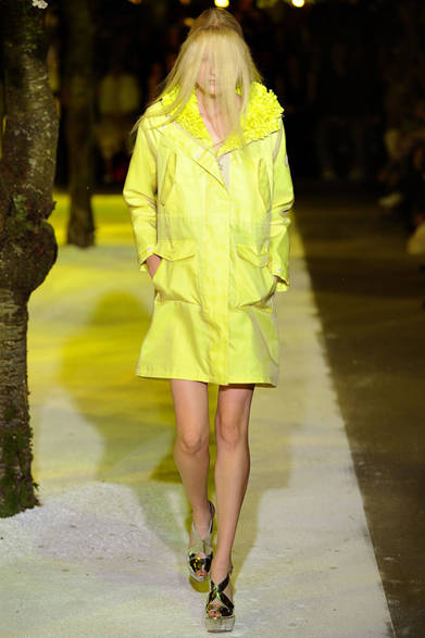 <strong>MONCLER GAMME ROUGE｜モンクレール ガム・ルージュ</strong>　2012年春夏コレクション速報