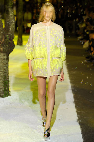 <strong>MONCLER GAMME ROUGE｜モンクレール ガム・ルージュ</strong>　2012年春夏コレクション速報