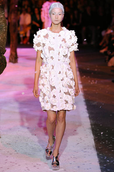 <strong>MONCLER GAMME ROUGE｜モンクレール ガム・ルージュ</strong>　2012年春夏コレクション速報