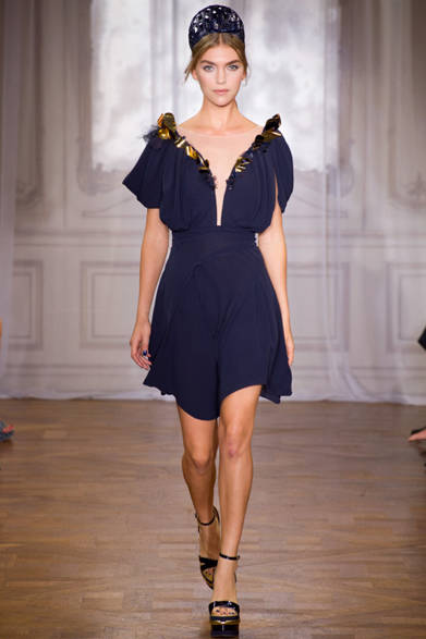 <strong>NINA RICCI｜ニナ リッチ</strong>　2012年春夏コレクション速報