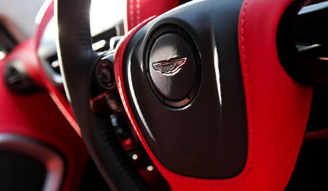 <strong>ASTON MARTIN Cygnet｜アストンマーティン シグネット</strong>　