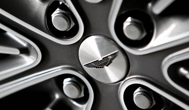 <strong>ASTON MARTIN Cygnet｜アストンマーティン シグネット</strong>　