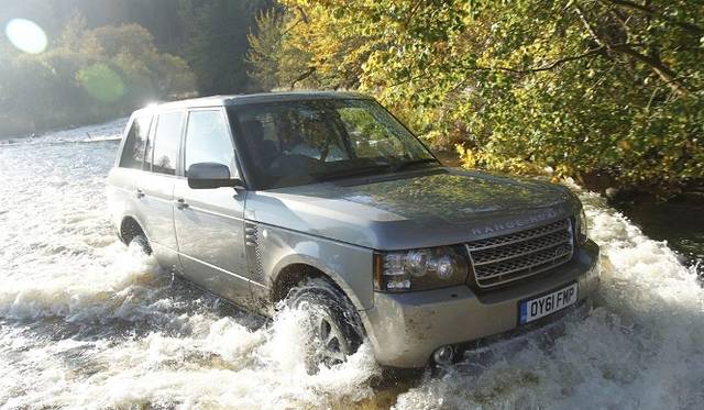 <strong>RANGE ROVER｜レンジローバー ヴォーグ</strong>