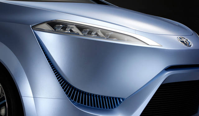 <strong>TOYOTA FCV-R｜トヨタ FCV-R</strong>