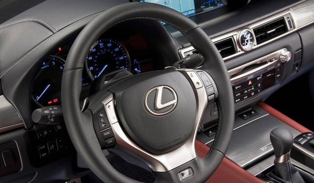 <strong>LEXUS GS350 F Sport｜レクサス GS350 Fスポーツ</strong>