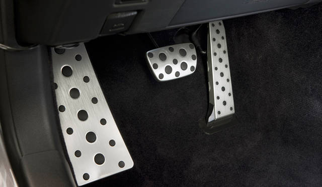 <strong>LEXUS GS350 F Sport｜レクサス GS350 Fスポーツ</strong>