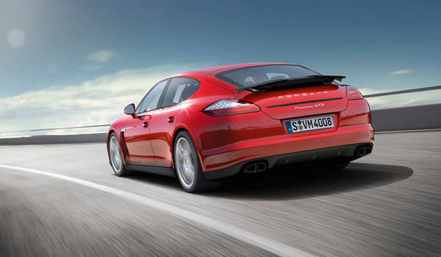 <strong>PORSCHE Panamera GTS｜ポルシェ パナメーラGTS</strong>