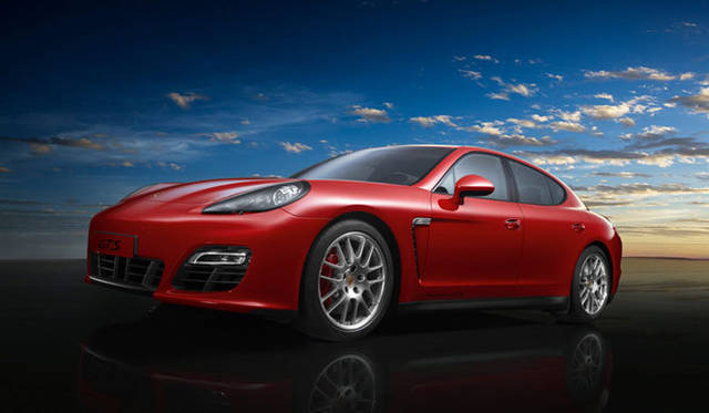 <strong>PORSCHE Panamera GTS｜ポルシェ パナメーラGTS</strong>