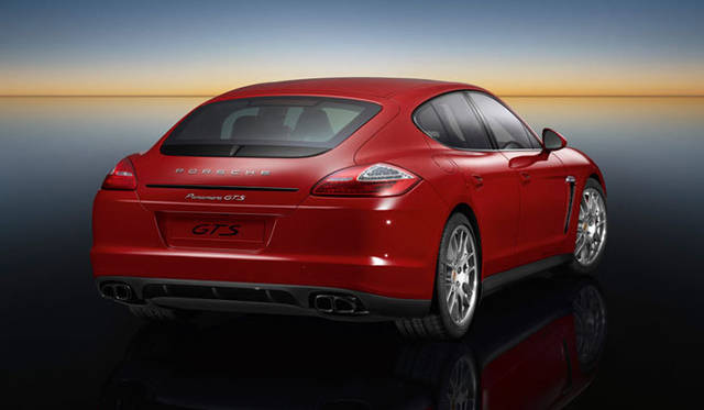 <strong>PORSCHE Panamera GTS｜ポルシェ パナメーラGTS</strong>