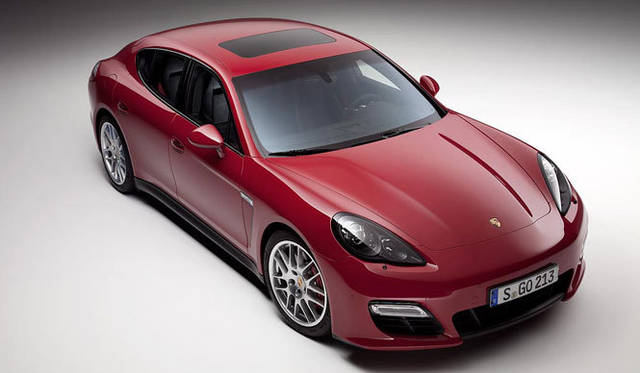 <strong>PORSCHE Panamera GTS｜ポルシェ パナメーラGTS</strong>