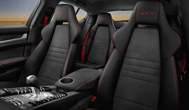 <strong>PORSCHE Panamera GTS｜ポルシェ パナメーラGTS</strong>