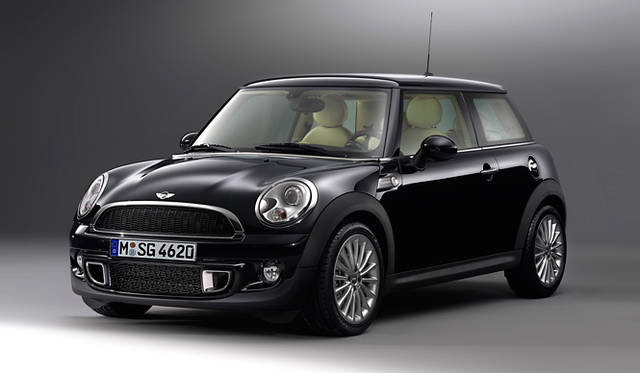 <strong>MINI INSPIIRED BY GOODWOOD｜ミニ インスパイアード バイ グッドウッド</strong>