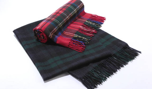 <strong>VULCANIZE LONDON｜ヴァルカナイズ・ロンドン</strong>　「ジョンストンズ」　カシミアストール各1万9950円