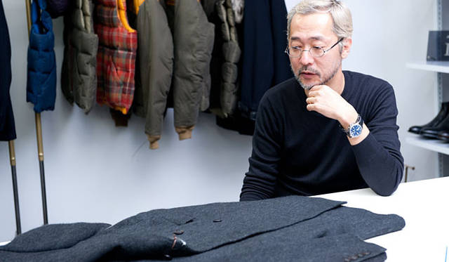 <strong>DESIGNWORKS｜デザインワークス</strong>　ダブルブレストチェスターコート30万4500円（デザインワークス）