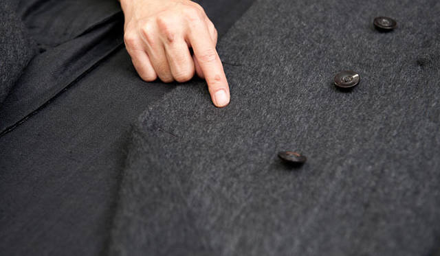 <strong>DESIGNWORKS｜デザインワークス</strong>　ダブルブレストチェスターコート30万4500円（デザインワークス）