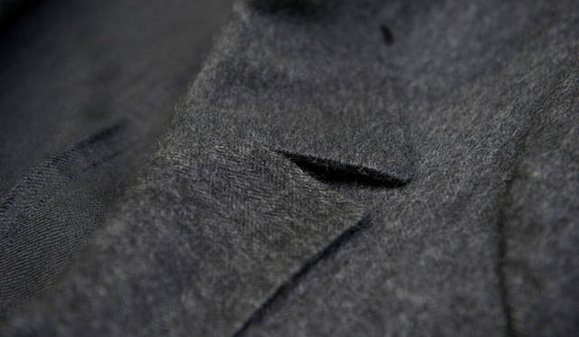 <strong>DESIGNWORKS｜デザインワークス</strong>　ダブルブレストチェスターコート30万4500円（デザインワークス）