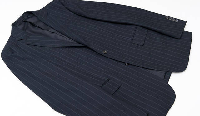 <strong>DESIGNWORKS｜デザインワークス</strong>　2ウェイストレッチジャケット6万1950円（デザインワークス）