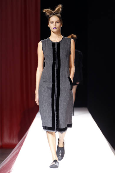 <strong>YOHJI YAMAMOTO｜ヨウジヤマモト</strong>　2012年春夏コレクション速報