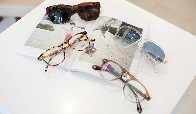 <strong>GLCO｜ジー エル シー オー　デザイナー ギャレット・レイト氏来日インタビュー！</strong>　「テンプルの細さはほかのブランドのクラシックなアイウェとの大きなちがいかもね。クラシックすぎないというか、軽いからかけやすいし、厚みのある“いかにもクラシックな”ものよりもずっとラフにかけられると思うんだ」