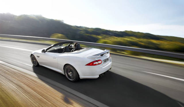 <strong>Jaguar XKR-S Convertible｜ジャガー XKR-S コンバーチブル</strong>