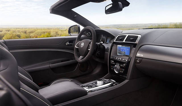 <strong>Jaguar XKR-S Convertible｜ジャガー XKR-S コンバーチブル</strong>