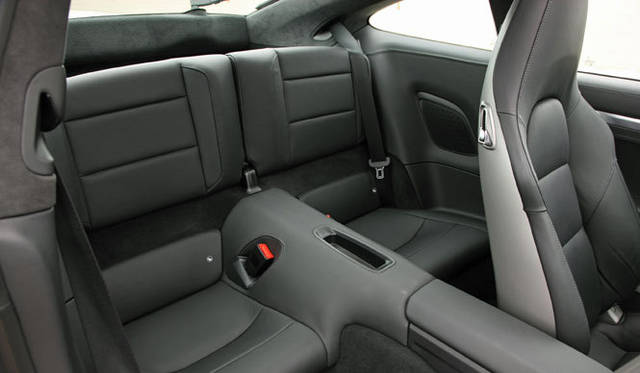 <strong>Porsche 911｜ポルシェ 911</strong><br><br><#IMAGELINK_EX_(auto)_(CT_2_24454_15)_(/article/13226?num=1)_()_(ポルシェ 911特集｜試乗速報─島下泰久篇)#><br><#IMAGELINK_EX_(auto)_(CT_2_24454_16)_(/article/13302?num=1)_()_(ポルシェ 911特集｜試乗速報─渡辺敏史篇)#>