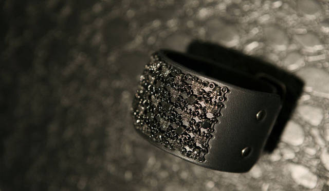 <strong>Justin Davis｜ジャスティン デイビス</strong>　“FORJUSTIN KIYOHARU”レザーバングル5万1450円