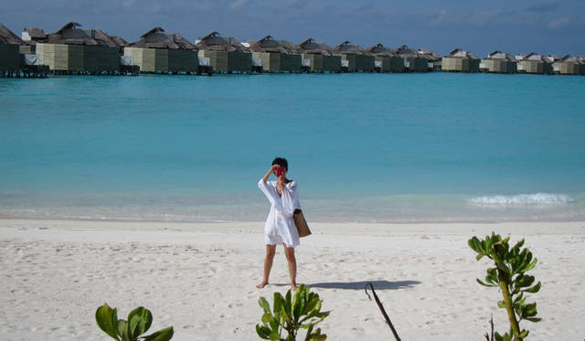 <strong>SIX SENSES RESORTS&SPAS｜シックスセンシズ リゾーツ＆スパ</strong>　モルディブ「シックスセンシズ・ラーム」にて、女優の益戸育江さんと。