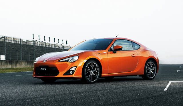 <strong>TOYOTA 86｜トヨタ 86</strong>