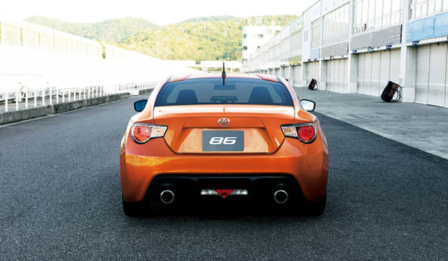 <strong>TOYOTA 86｜トヨタ 86</strong>