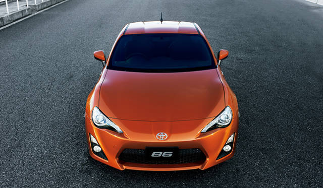 <strong>TOYOTA 86｜トヨタ 86</strong>