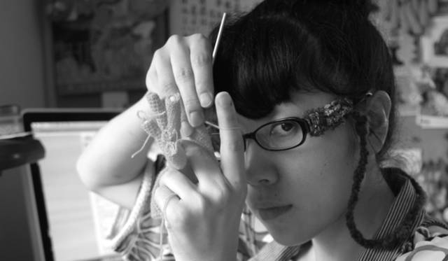 <strong>コニカミノルタ特別企画展 へんなあみもの展</strong>　編み師「203gow」