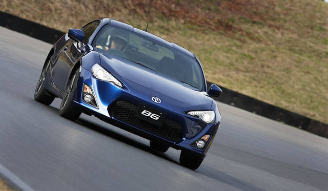 <strong>TOYOTA 86｜トヨタ 86</strong>