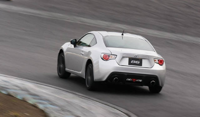 <strong>TOYOTA 86｜トヨタ 86</strong>