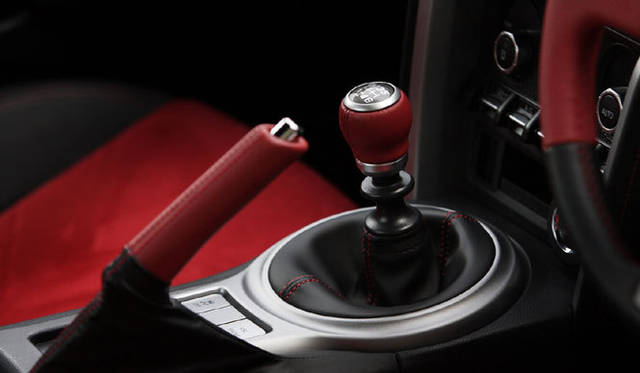 <strong>TOYOTA 86｜トヨタ 86</strong>