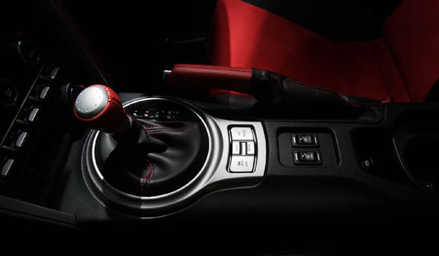 <strong>TOYOTA 86｜トヨタ 86</strong>